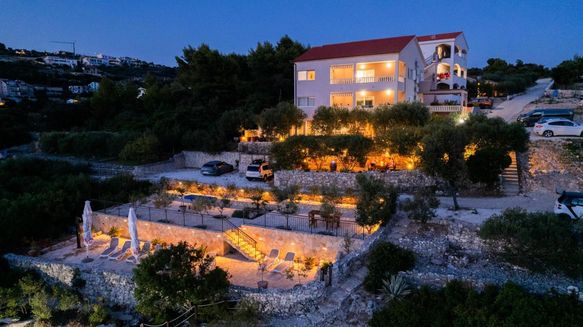 Apartmani Babic Sevid Exterior photo