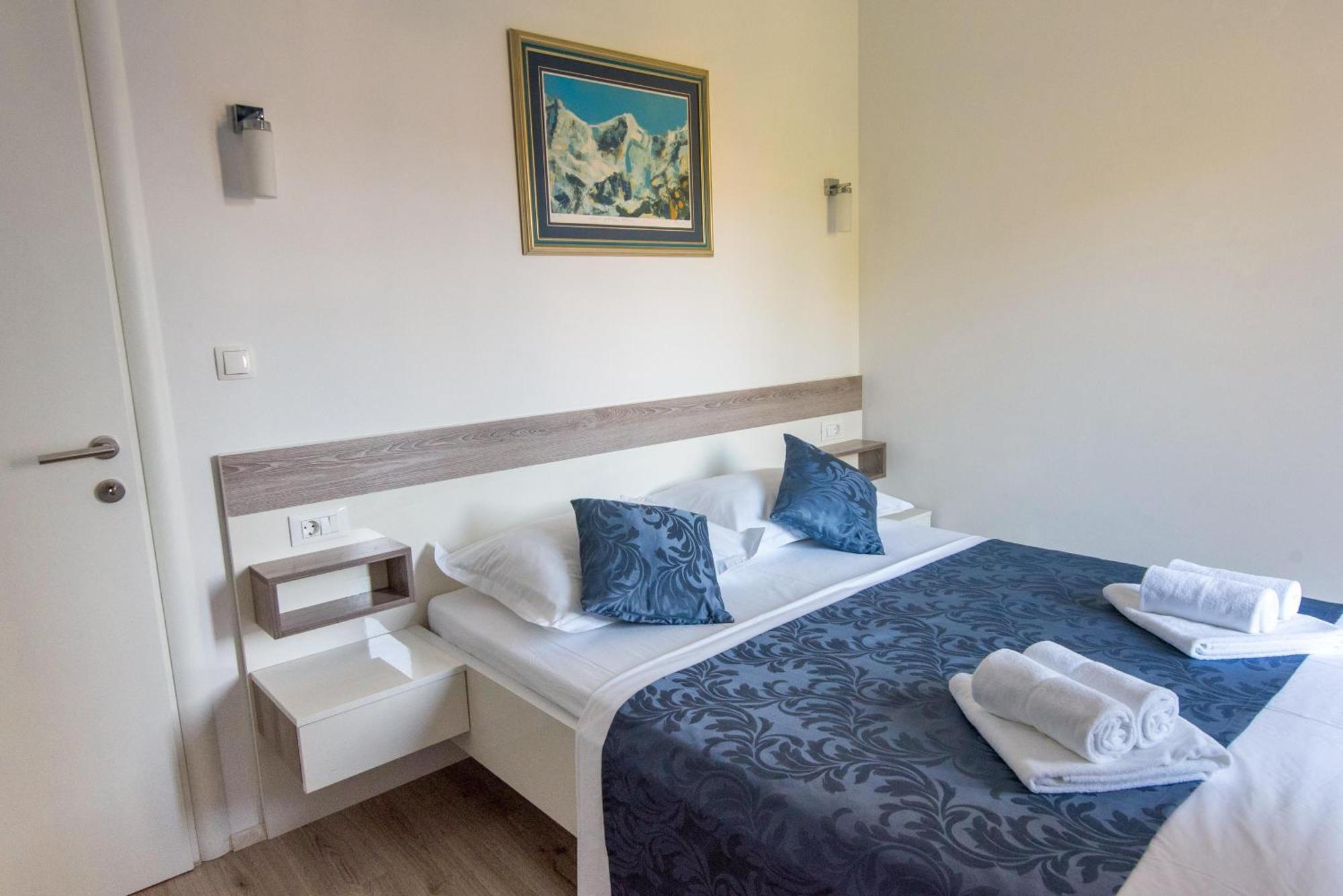 Apartmani Babic Sevid Exterior photo
