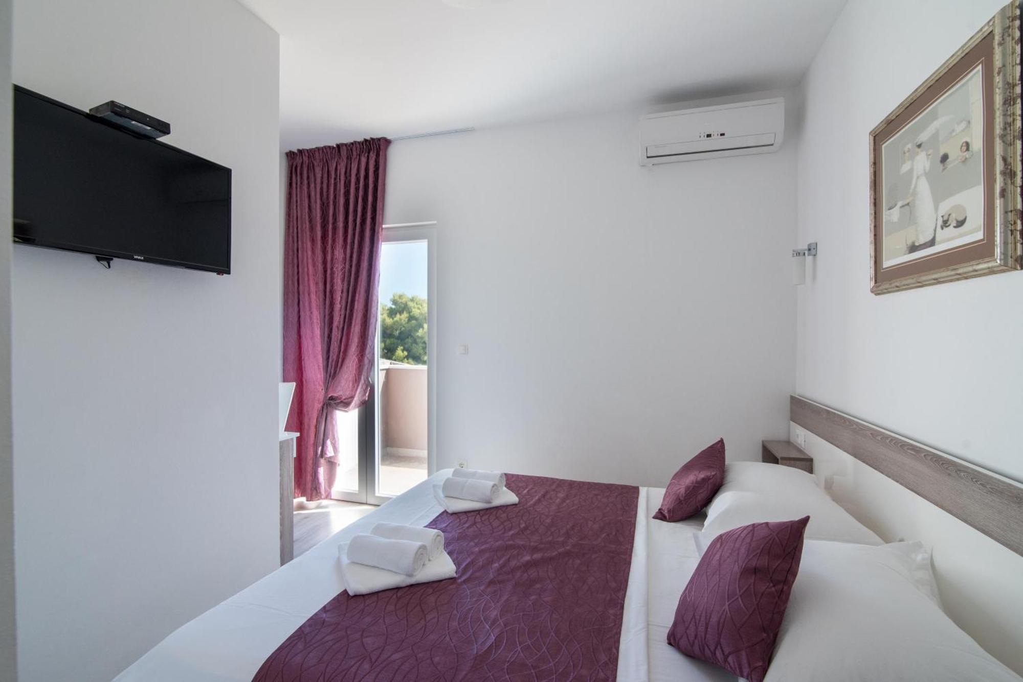 Apartmani Babic Sevid Exterior photo